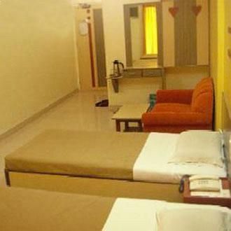 Woodland Regency Hotel Silvassa Exterior photo